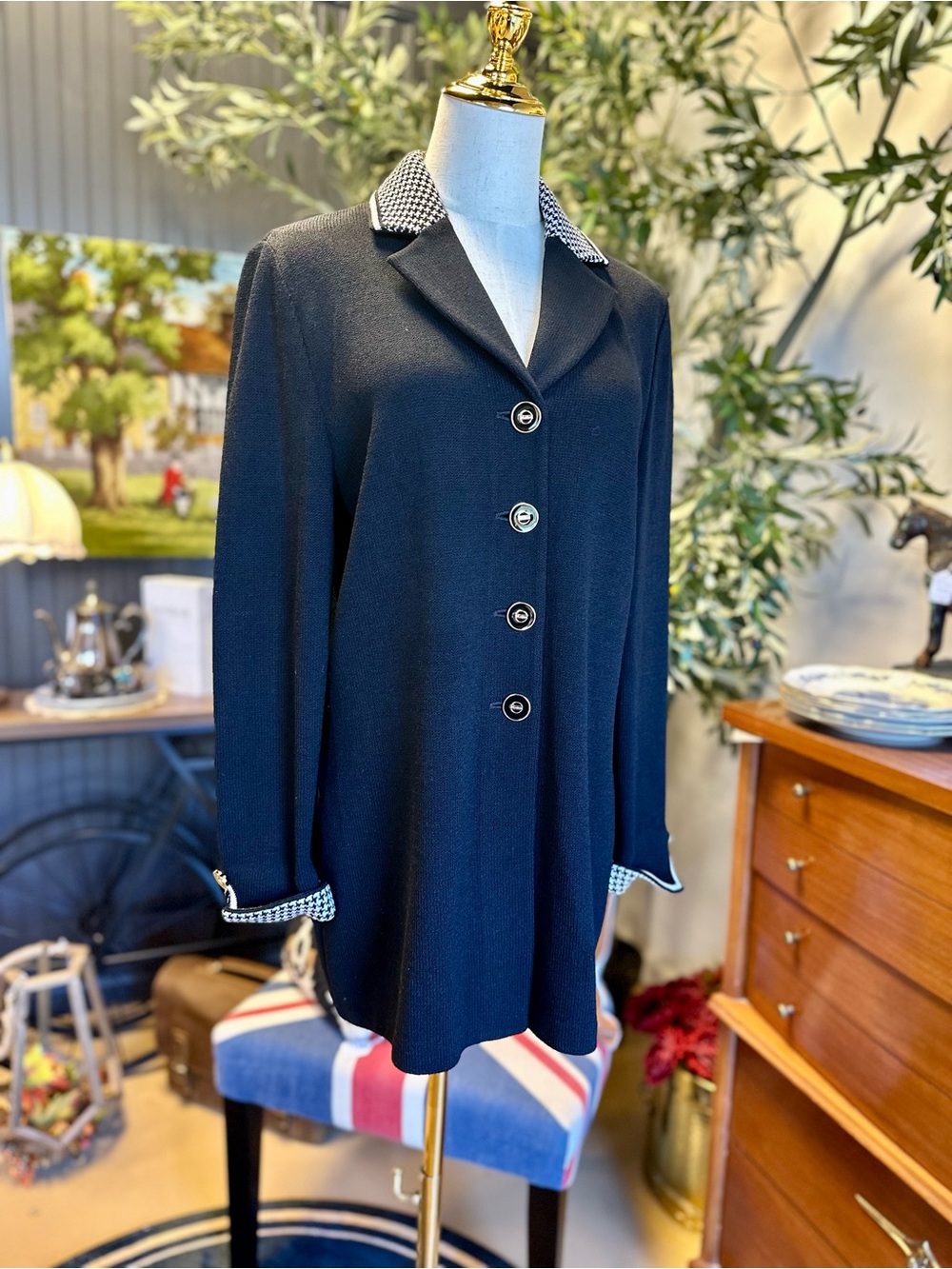 St. John Collection Marie Gray Black Houndstooth Knit Jacket Size 8